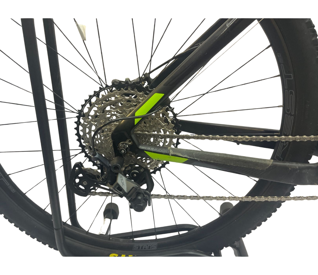 Pre-Owned Giant Advanced 29er Carbon Hardtail Mountain Bike - Large