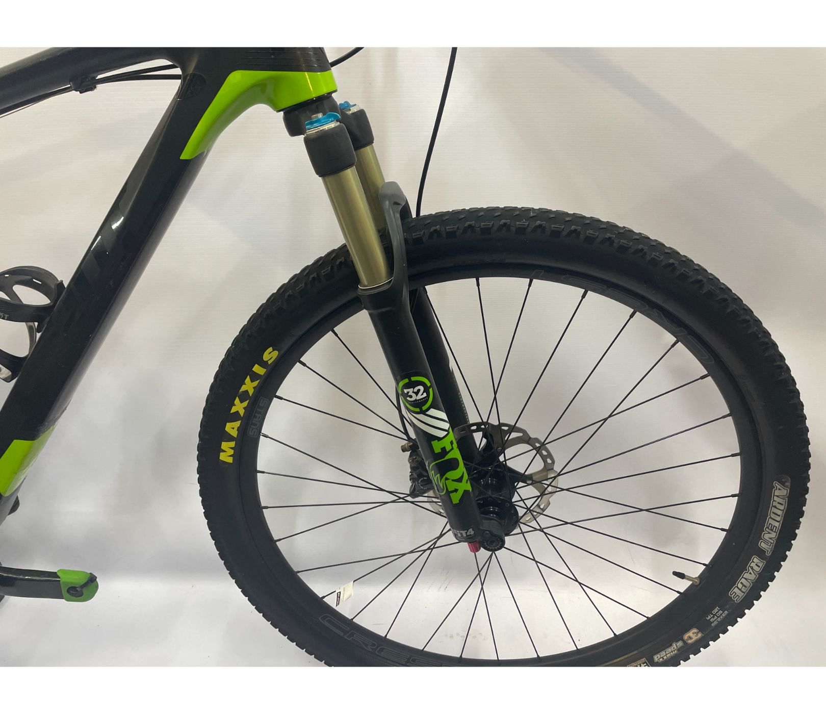Pre-Owned Giant Advanced 29er Carbon Hardtail Mountain Bike - Large