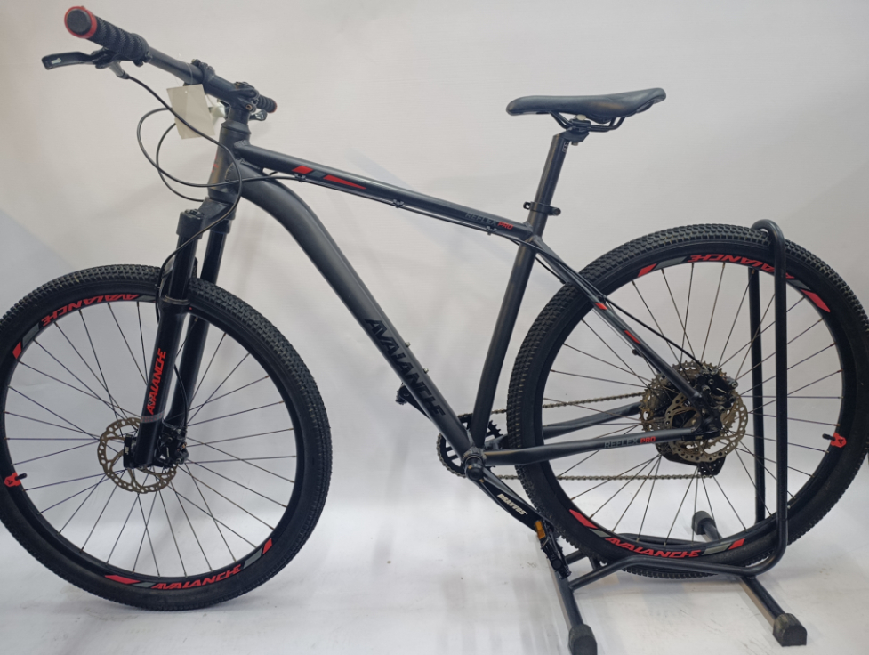 Pre-Owned Avalanche Reflex Pro 29 Aluminium Hardtail Mountain Bike - Medium