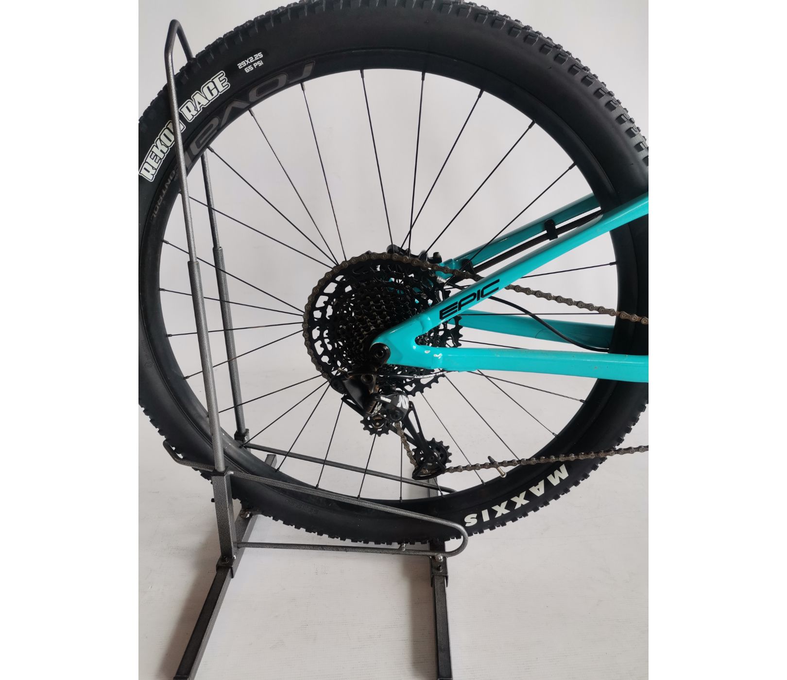 Get the Best Deals on PreOwned Specialized Epic Comp Aluminium Dual