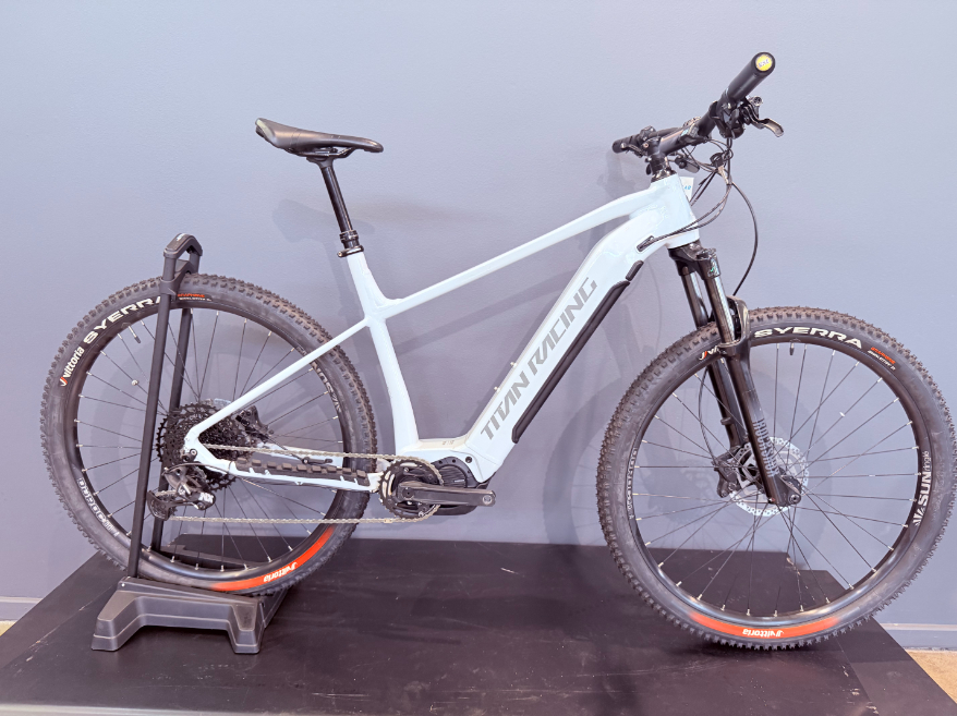Demo Titan Nitric Dash Aluminium Hardtail  MTB E-Bike XL 2024