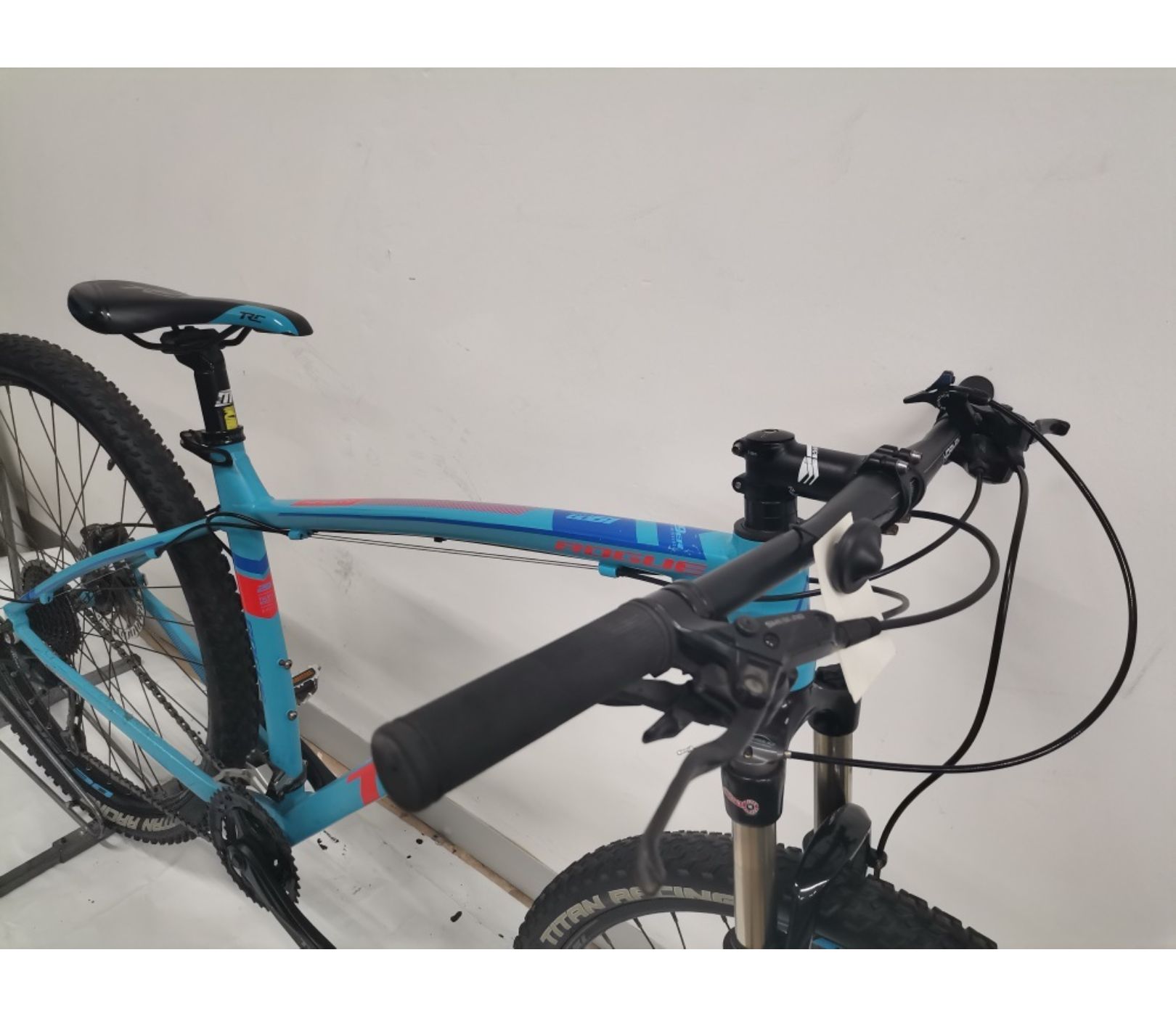 Pre-Owned Titan Rogue Sport Aluminium Hardtail Mountain Bike - Medium