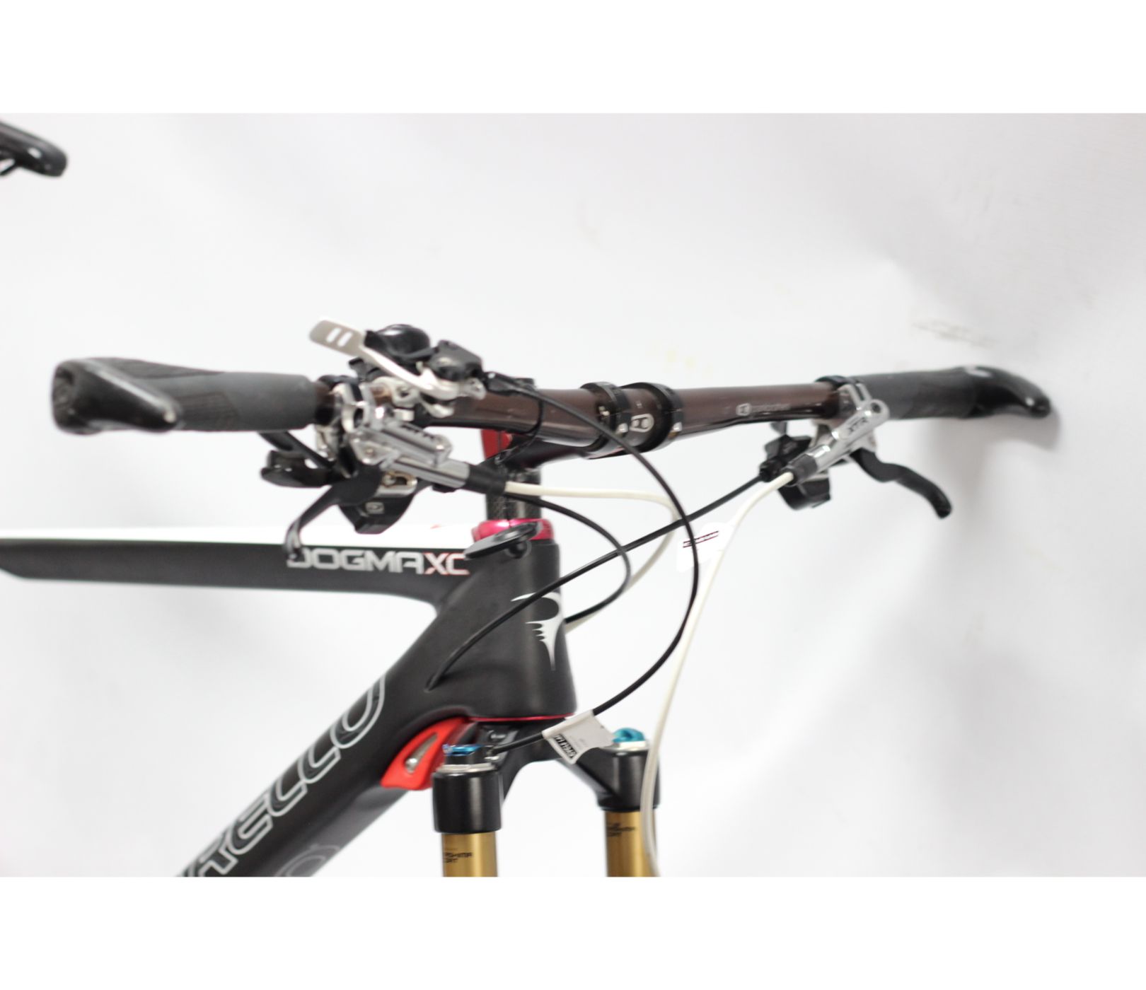 Pre-Owned Pinarello Dogma XC Carbon Hardtail Mountain Bike - L