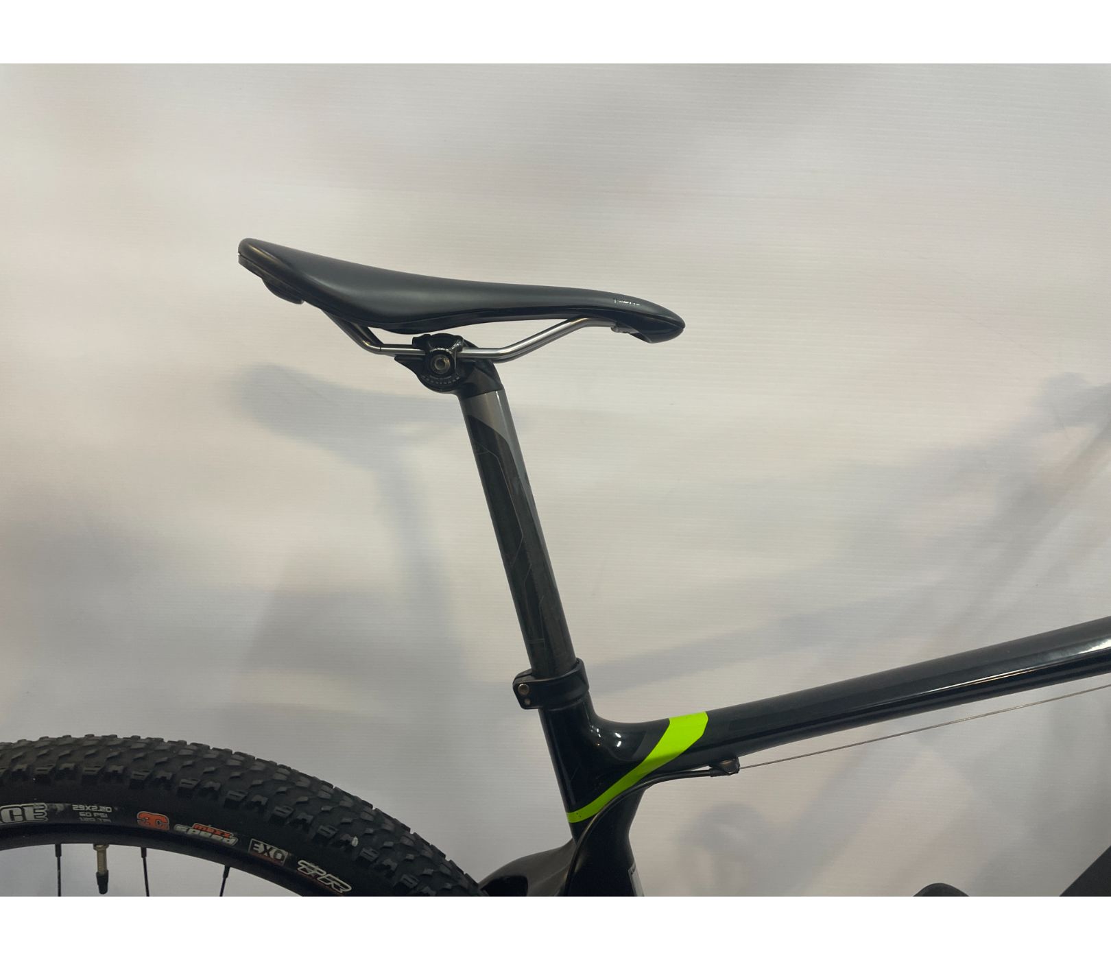 Pre-Owned Giant Advanced 29er Carbon Hardtail Mountain Bike - Large