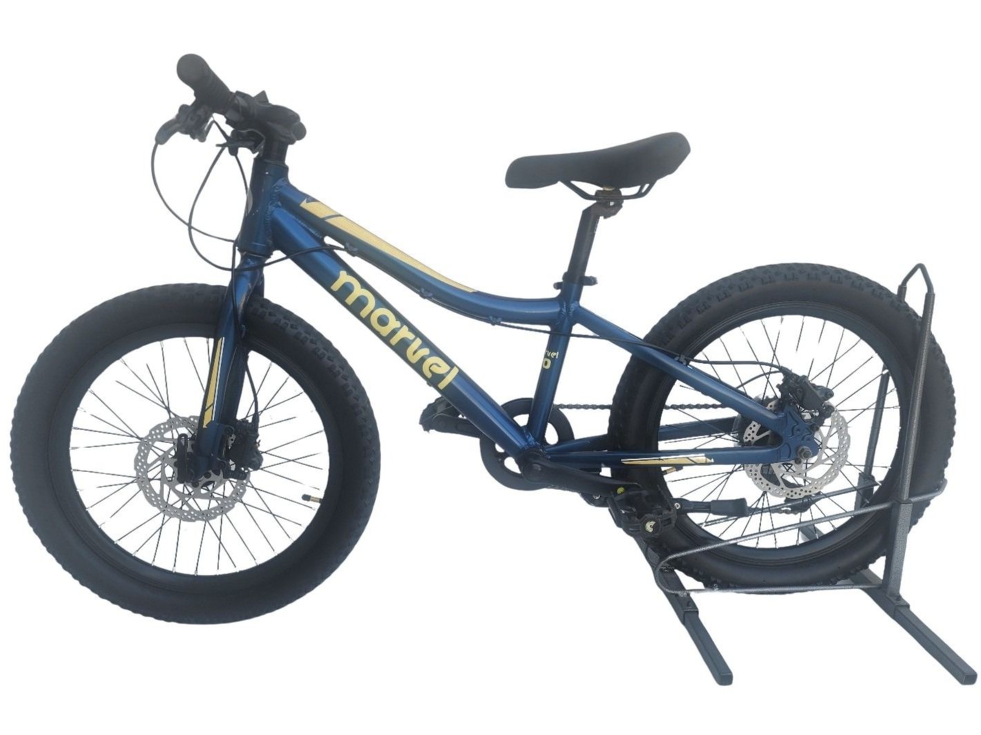 Pre-Owned Marvel Lucca 24 Inch Junior Boys Bike