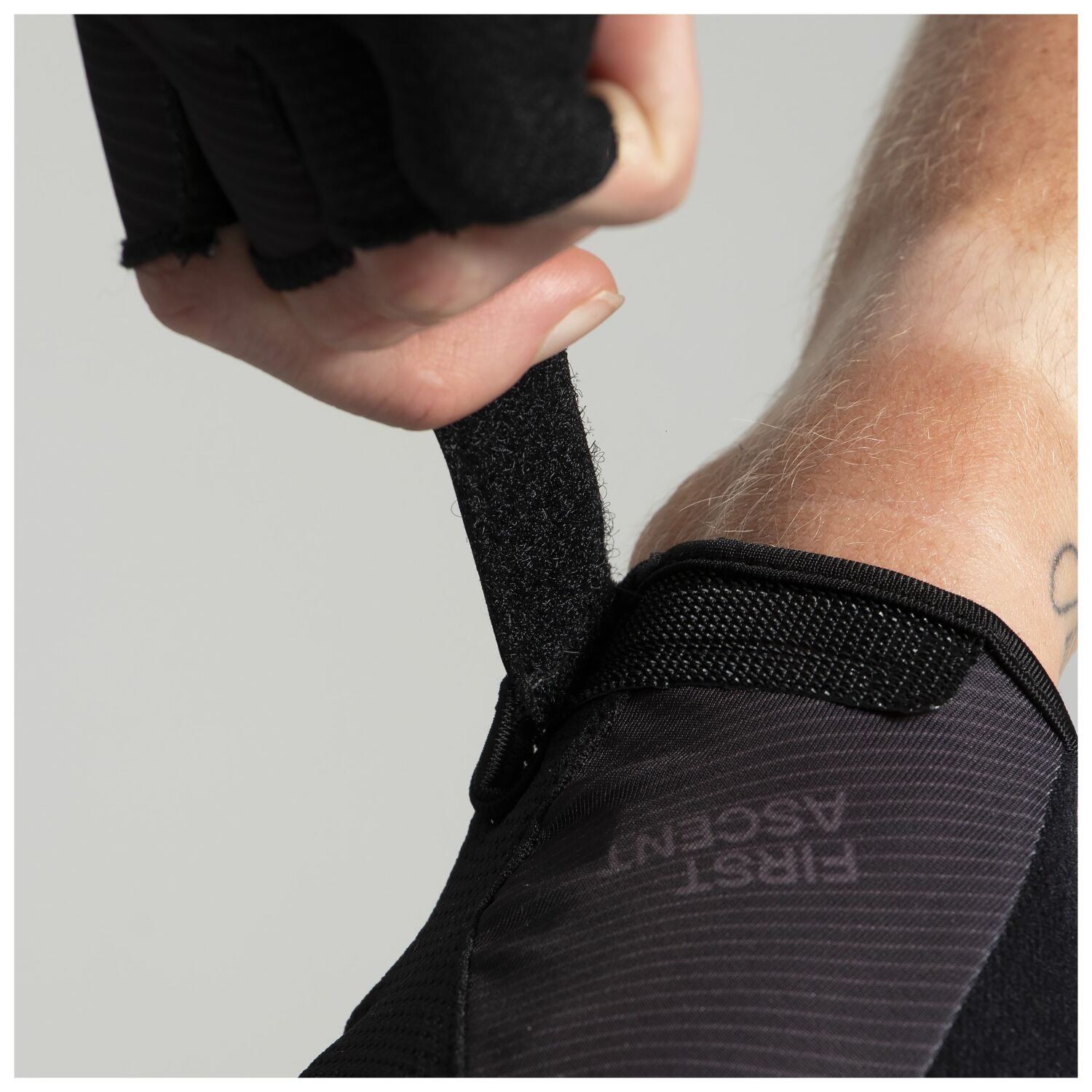 First Ascent Journey Short Finger Gloves 