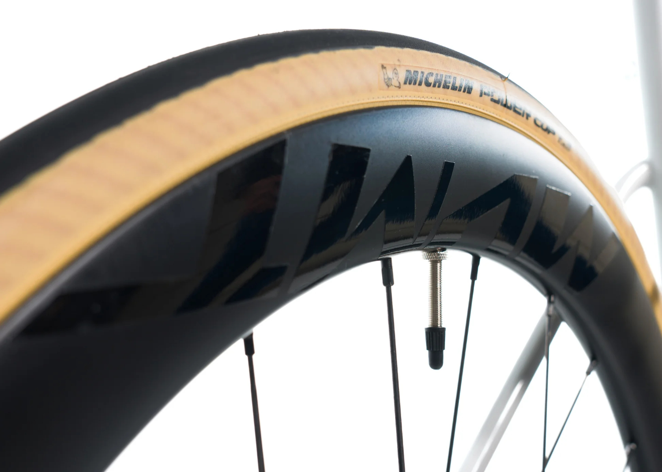 Avalanche Pulse Carbon Road Bike 2027