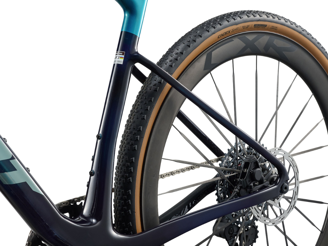 Giant Revolt SL 2 Carbon Gravel Bike 2027 