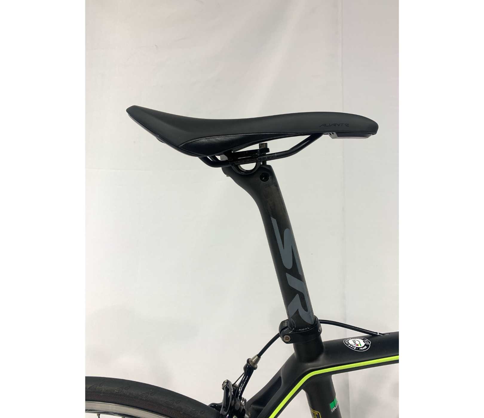 Pre-Owned Bianchi Infinito CV Carbon Road Bike - 55cm