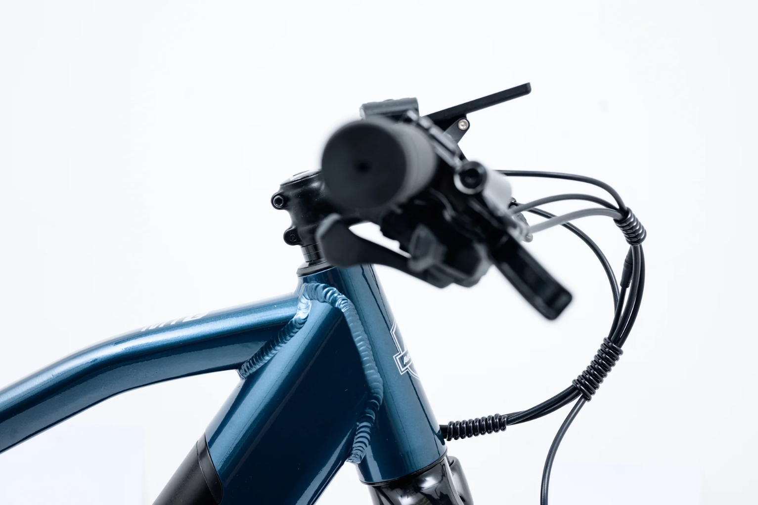 Avalanche MTE Aluminium Hardtail Mountain E-Bike 2026