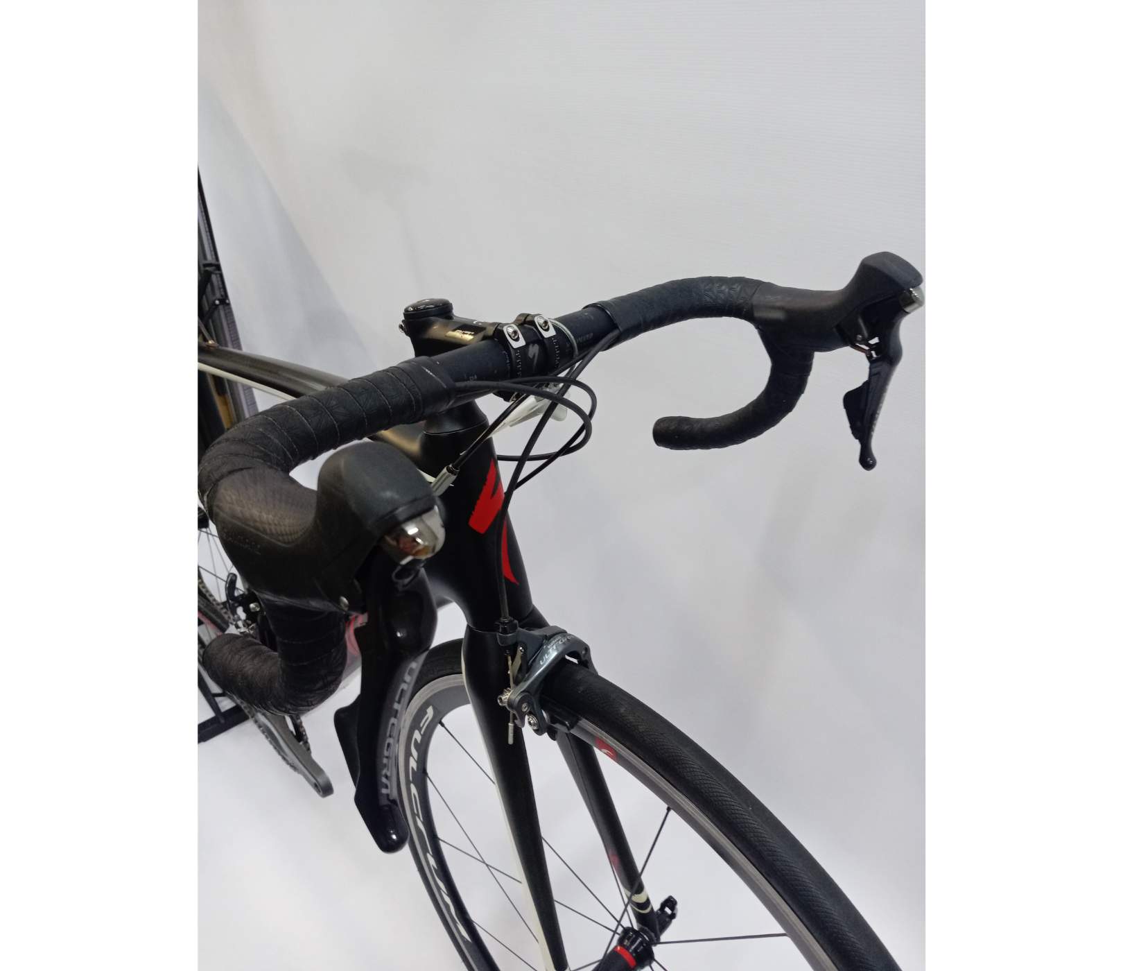 Pre-Owned Specialized Tarmac SL4 Carbon Road Bike - Large